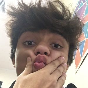 Meet your Posher, Nicholas